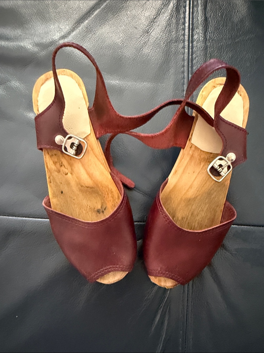 Women's Maguba Burgundy Open-Toe Slingback Mules with Buckle 36
